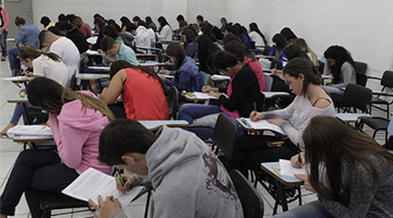 Educação do Brasil está em último lugar em ranking da competividade