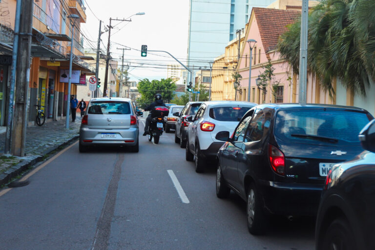 Detran do Paraná divulga calendário da renovação do licenciamento de 2024