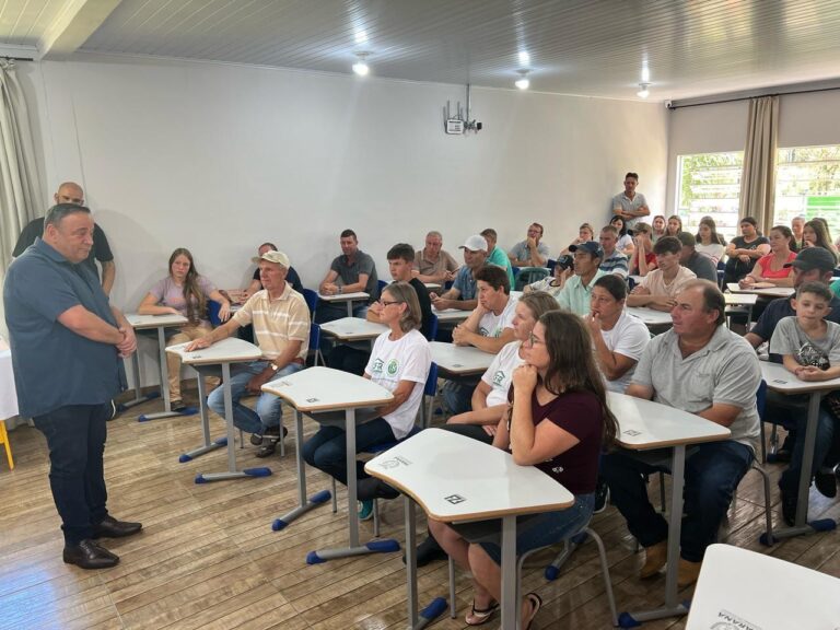 Hussein visita ‘Casas Familiares’ de São Mateus e Cruz Machado transformadas em ‘Colégios Agrícolas’