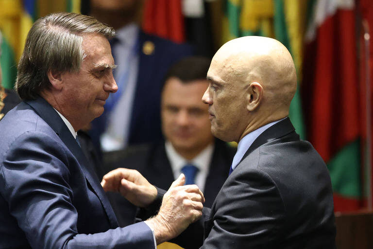 Defesa do ex-presidente Jair Bolsonaro pede afastamento de Alexandre de Moraes