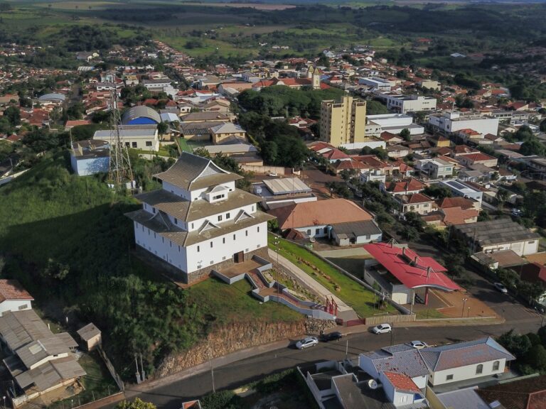 Paraná é o 6º Estado com mais domicílios e o 3º com mais estabelecimentos de saúde