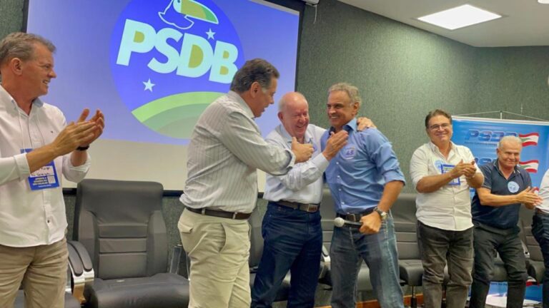 Líderes do PSDB de Santa Catarina recebem o presidente nacional do partido