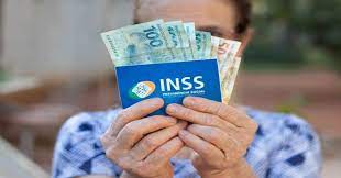 13º salário dos aposentados e pensionistas do INSS será pago nas folhas de abril e maio