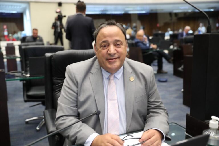 Deputado Hussein Bakri destaca bom momento que o Paraná está vivendo