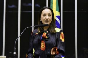 A transferência do domicílio eleitoral da deputada Rosangela Moro de São Paulo para o Paraná