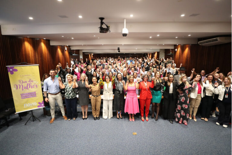 O empoderamento das mulheres na Assembleia Legislativa do Paraná