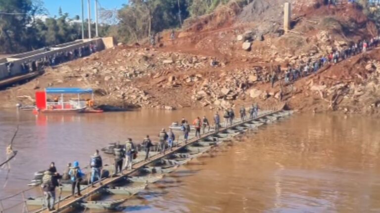 5º BE CMB de Porto União construiu ponte no Rio Grande do Sul