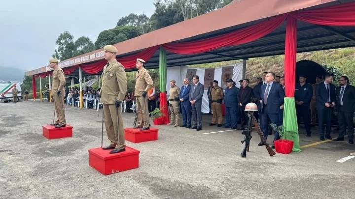 Major Galle passa o comando do 3º Batalhão de Polícia Militar ao capitão Luiz F. Pezzini